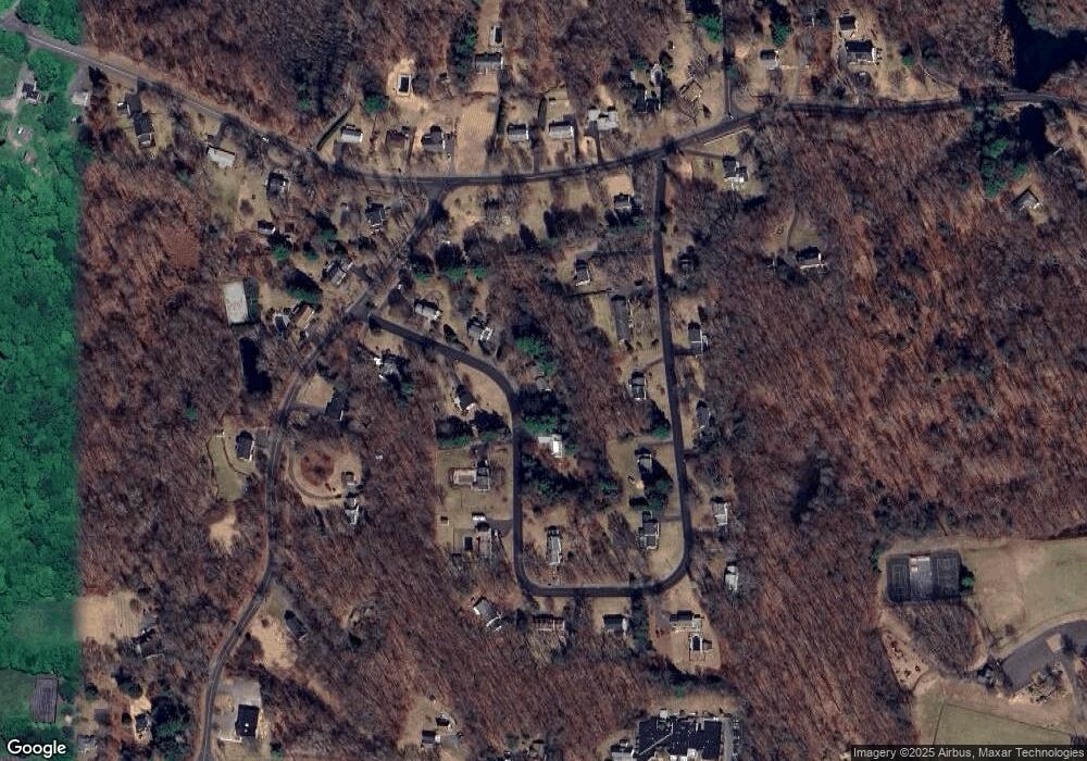 205 Carriage Dr, Middlebury, CT 06762 - photo 1