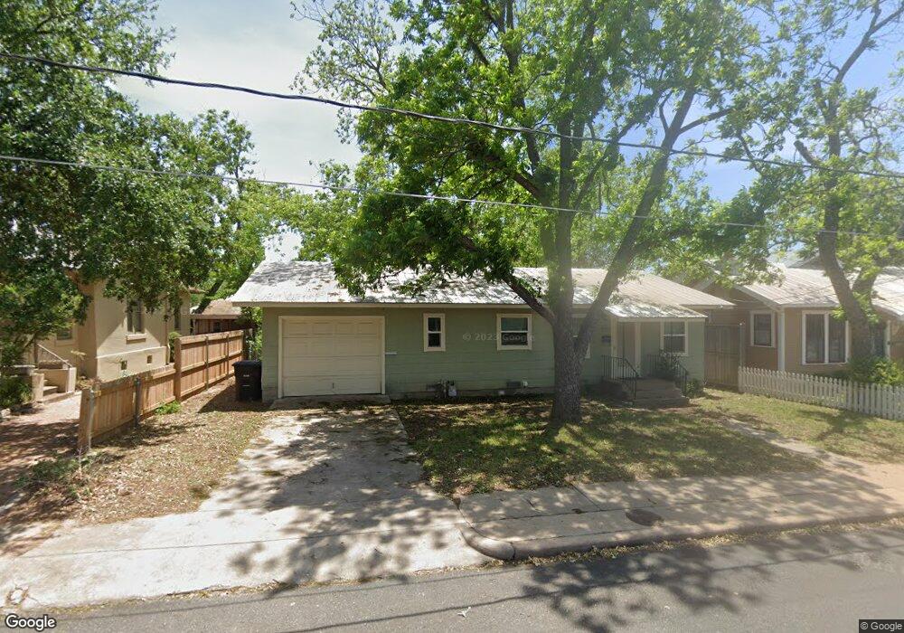 405 N Adams St, Fredericksburg, TX 78624 - photo 1