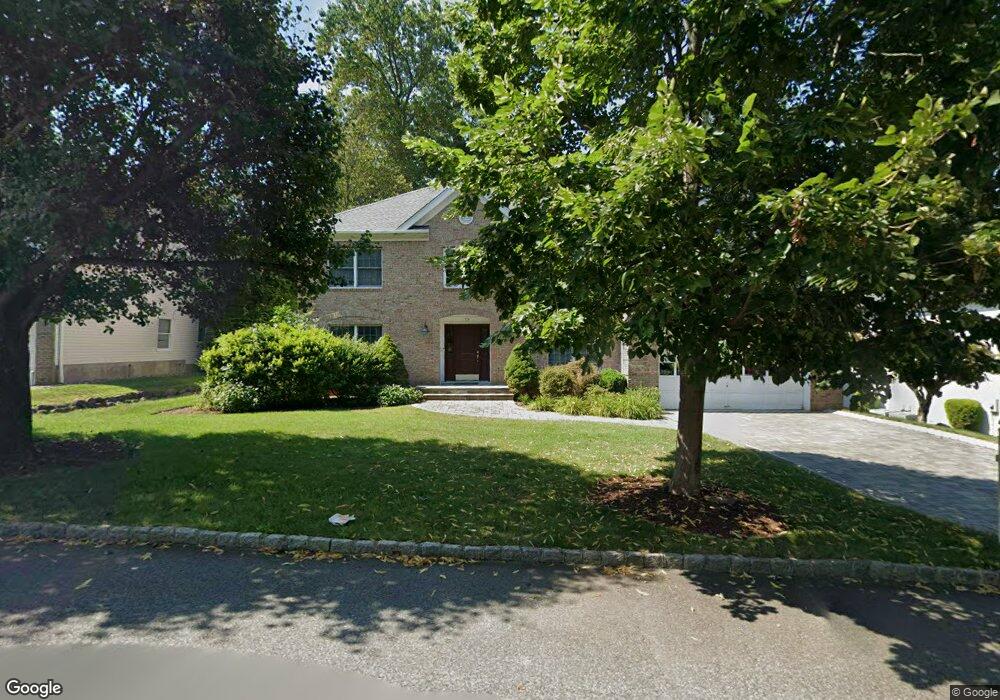 19 Stonewall Ct, Woodcliff Lake, NJ 07677 - photo 1