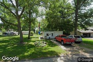 211 NE Park Ave, Elysian, MN 56028