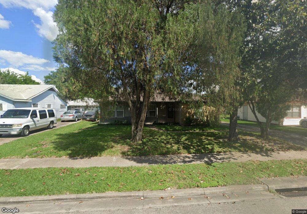 4310 Herridge St, Houston, TX 77022 - photo 1