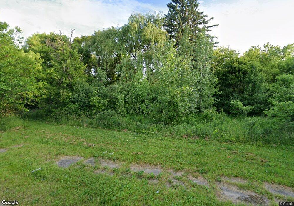 1049 E Russell Ave, Flint, MI 48505 - photo 1