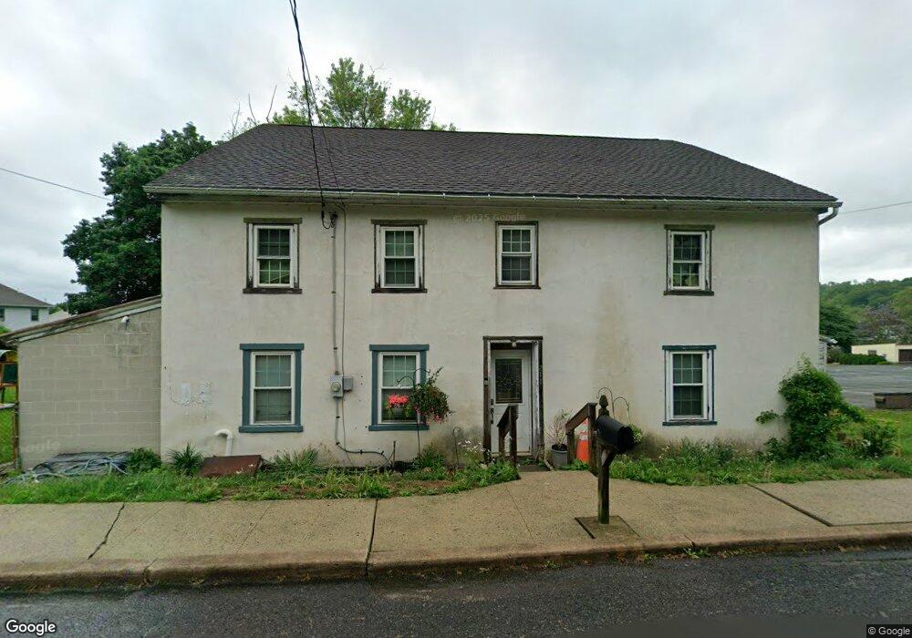 211 Oak St, Bechtelsville, PA 19505 - photo 1
