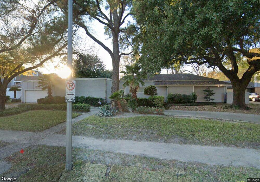 7703 Antoine Dr, Houston, TX 77088 - photo 1