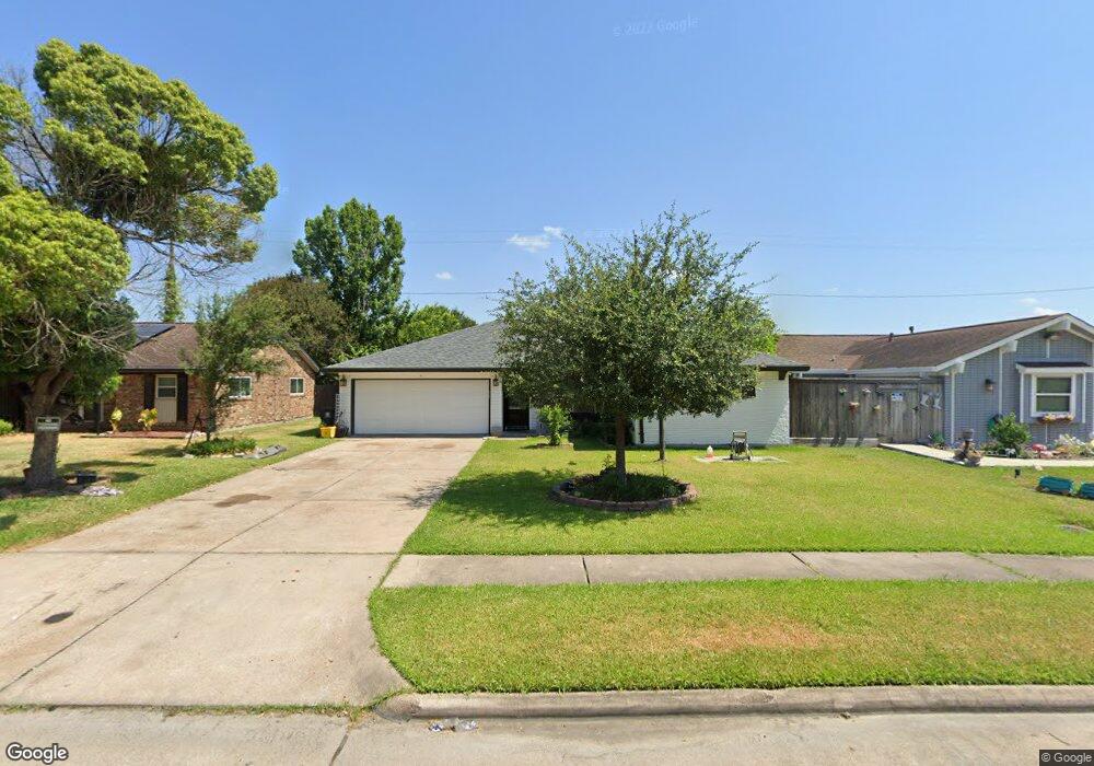 1038 Twin Falls Rd, Houston, TX 77088 - photo 1