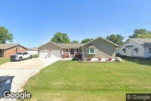 603 W Oak St, Gillespie, IL 62033