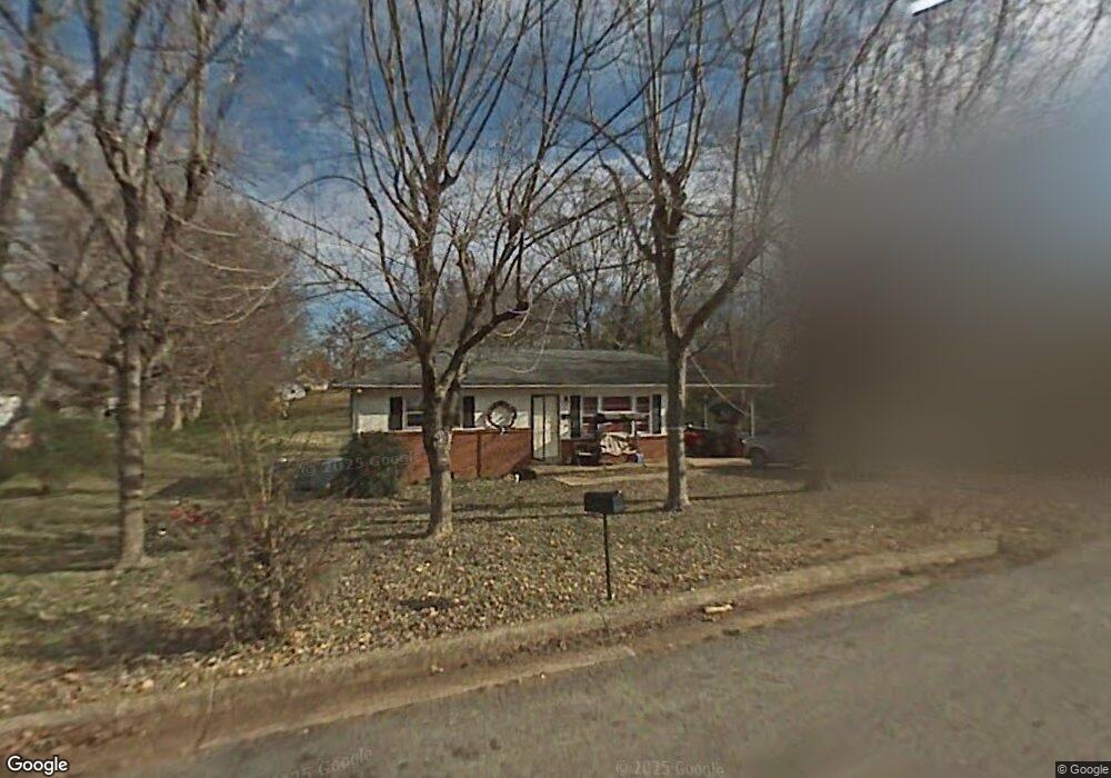 629 Landers St, Shelbyville, TN 37160 - photo 1