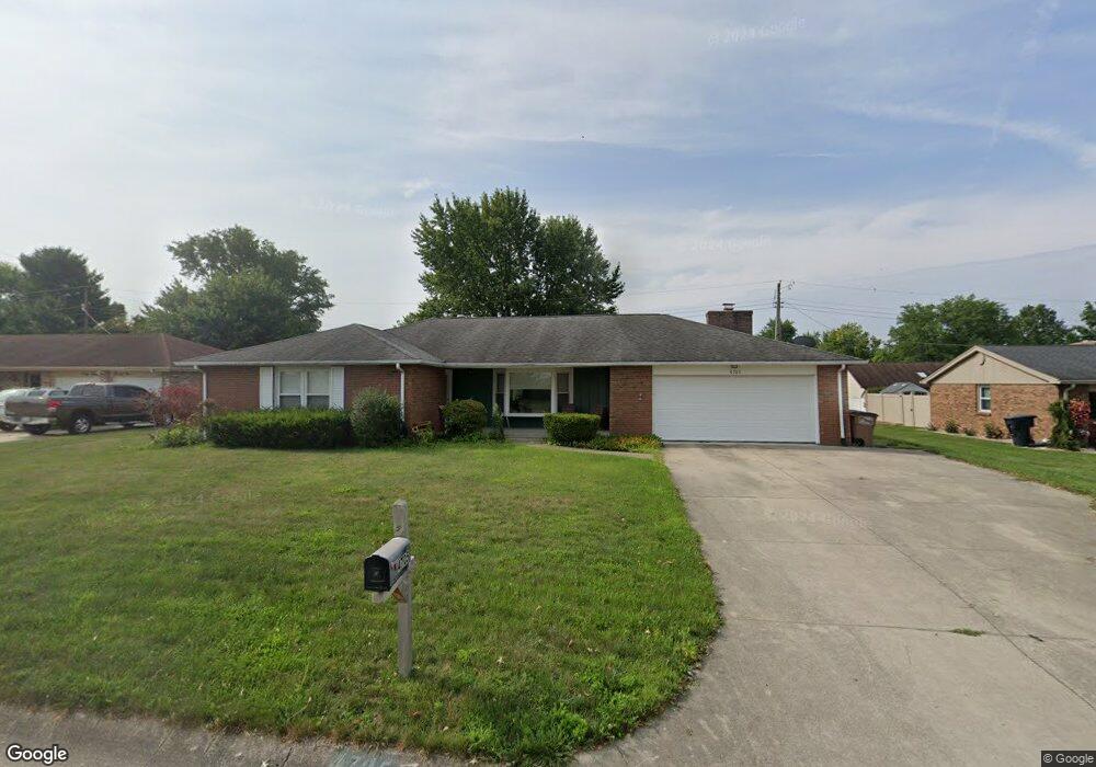 4705 Chapel Dr, Columbus, IN 47203 - photo 1