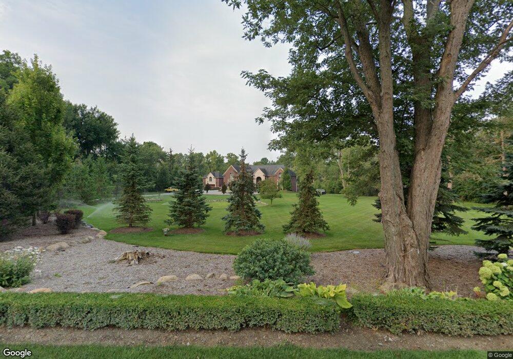 160 Canterbury Rd, Bloomfield Hills, MI 48304 - photo 1