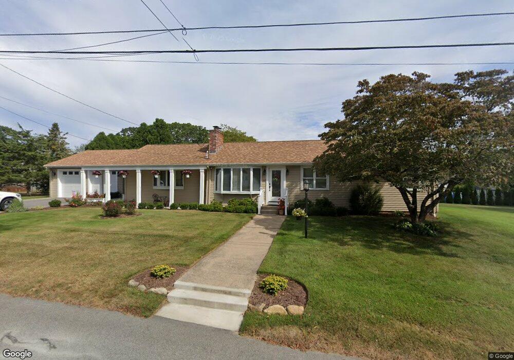 107 Iroquois Rd, Narragansett, RI 02882 - photo 1