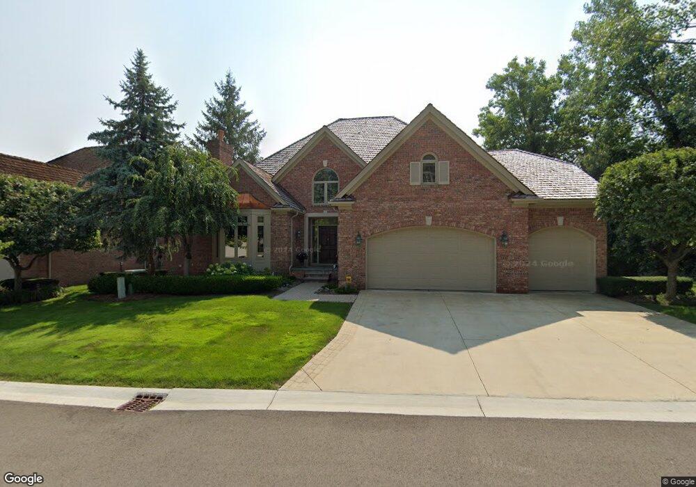 11 Vaughan Crossing, Bloomfield Hills, MI 48304 - photo 1