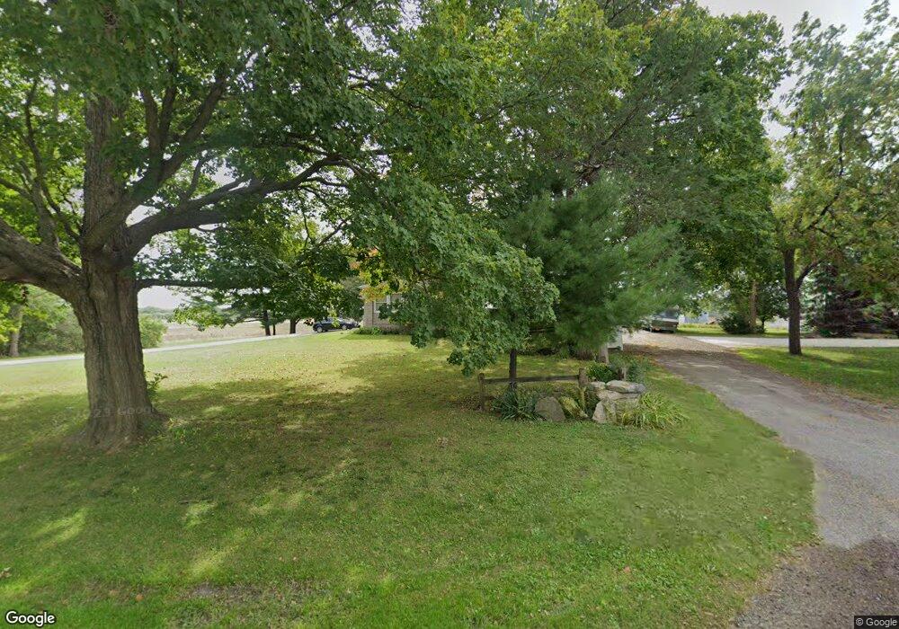 2703 Huntington Rd, Waterloo, IA 50701 - photo 1