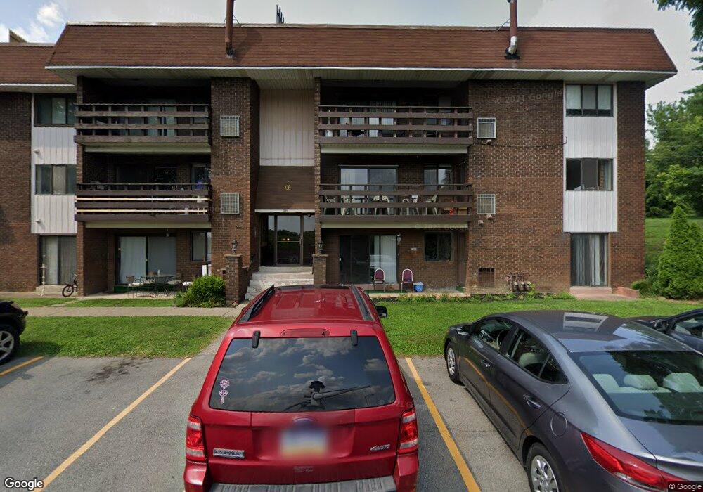 1590 Alta Dr unit 20, Whitehall, PA 18052 - photo 1