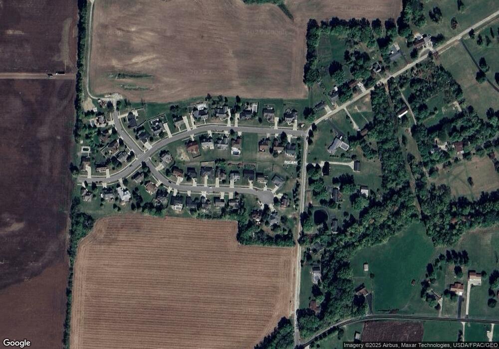 1070 Ridge Dr, Circleville, OH 43113 - photo 1