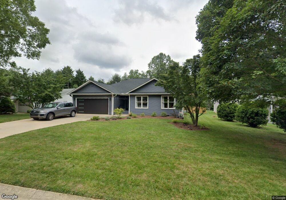 54 Forest Lake Dr, Asheville, NC 28803 - photo 1