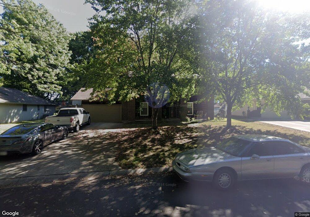 902 NW 11th St, Blue Springs, MO 64015 - photo 1