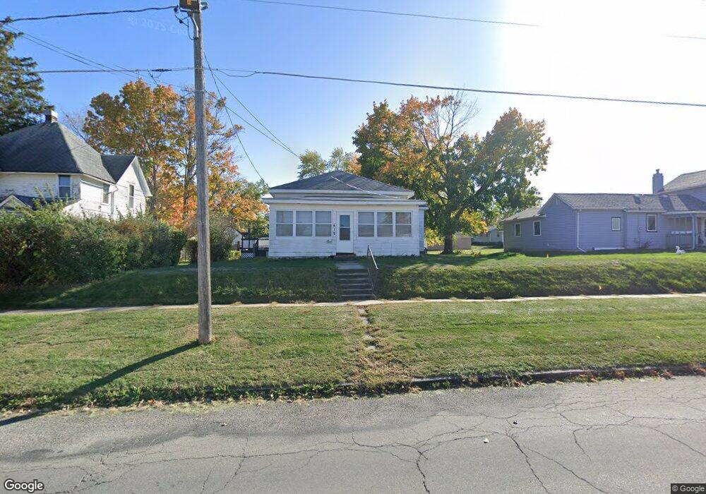 619 N 3rd Ave E, Newton, IA 50208 - photo 1