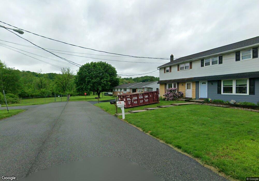 102 E Spring St, Bechtelsville, PA 19505 - photo 1