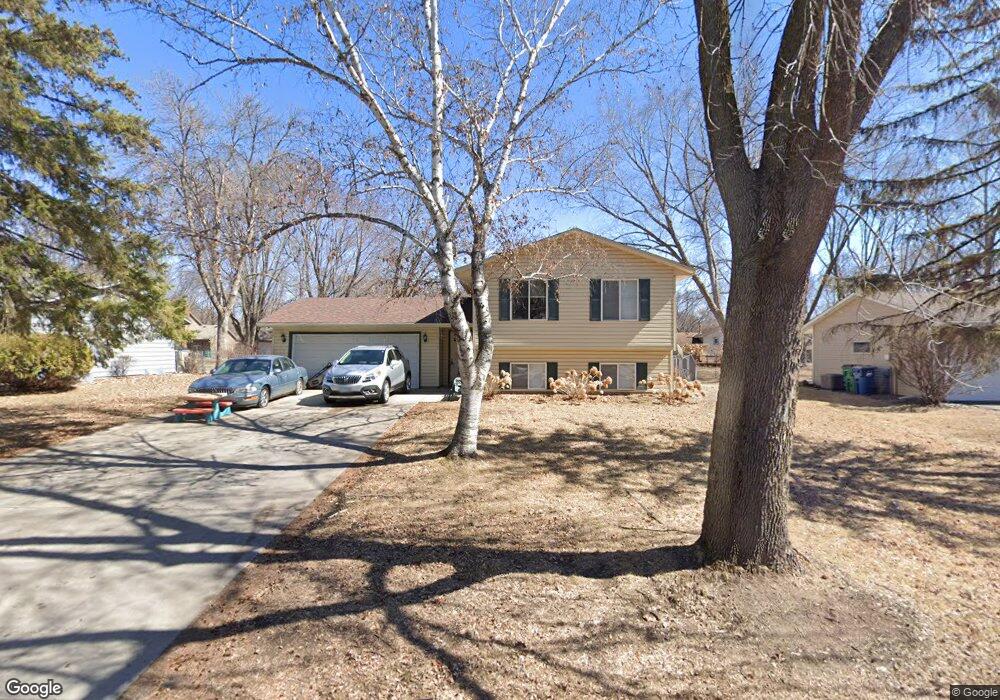 10170 Pilgrim Ln N, Maple Grove, MN 55369 - photo 1