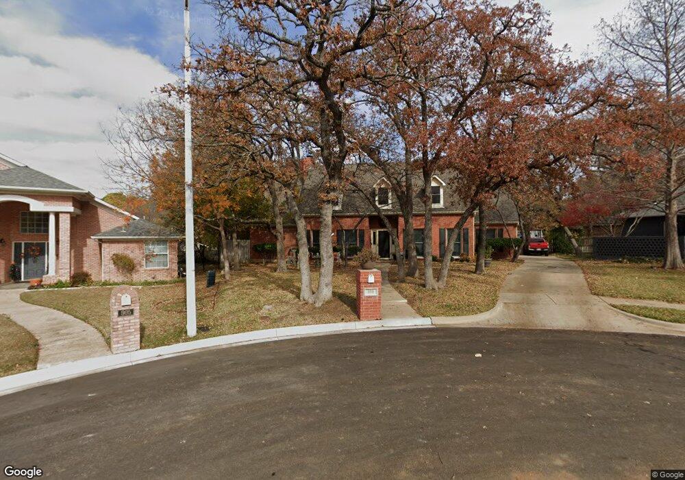 909 Whitney Ct, Denton, TX 76205 - photo 1