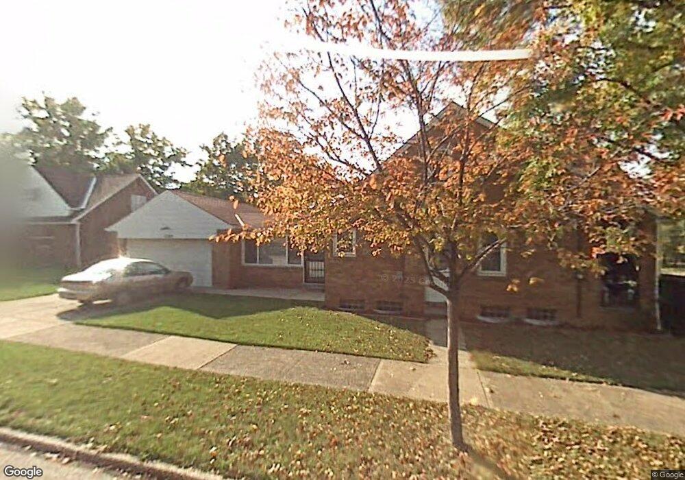 17282 Mccracken Rd, Maple Heights, OH 44137 - photo 1