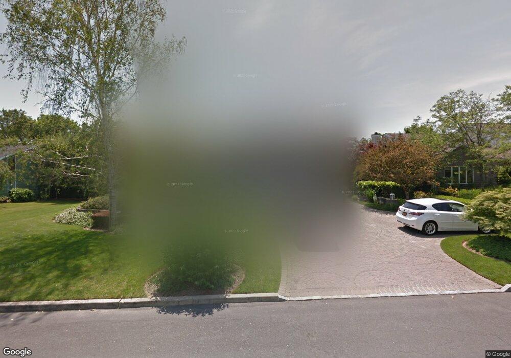 11 Chardonnay Rd, ComMacK, NY 11725 - photo 1