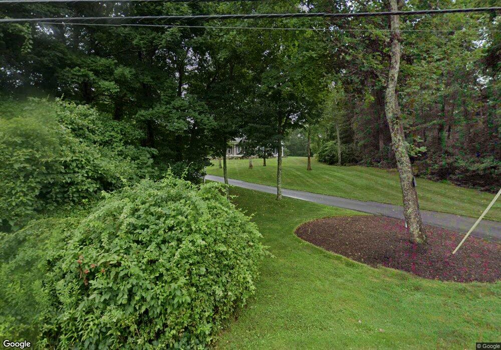 521 Hatchville Rd, East Falmouth, MA 2536 - photo 1