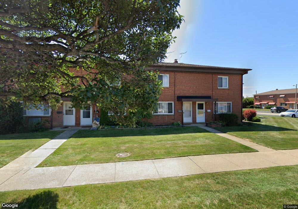 1620 Ridgewick Dr unit 8B, Wickliffe, OH 44092 - photo 1