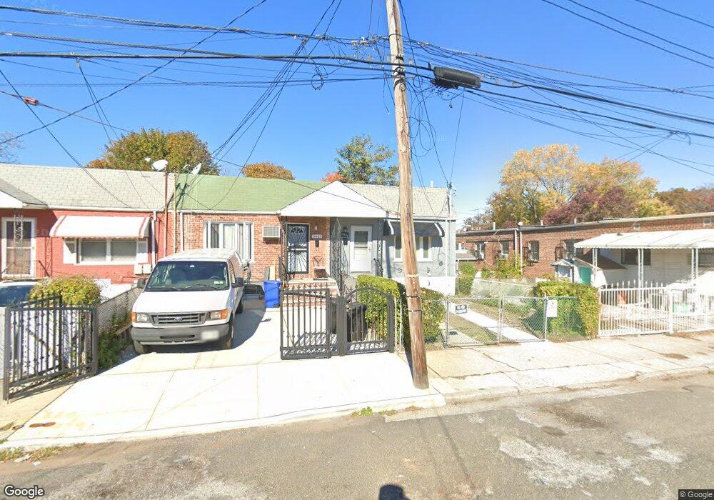 15325 112th Ave, Jamaica, NY 11433 - photo 1