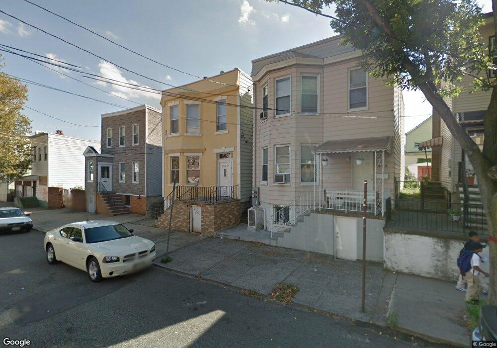207 Beacon Ave, Jersey City, NJ 07306 - photo 1