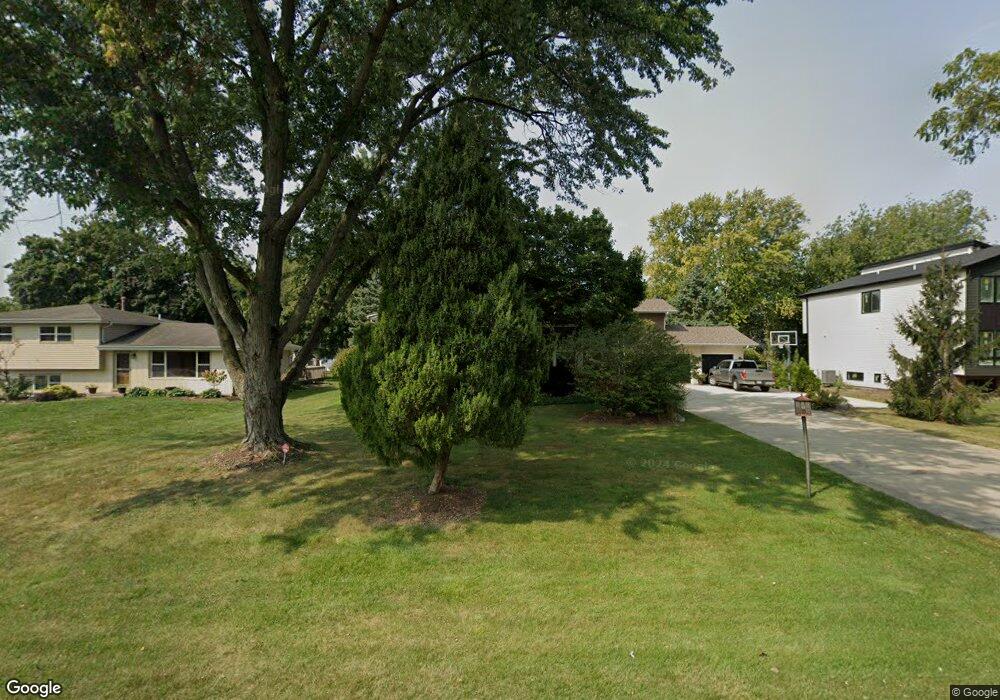 7S350 Plainfield Naperville Rd, Naperville, IL 60540 - photo 1