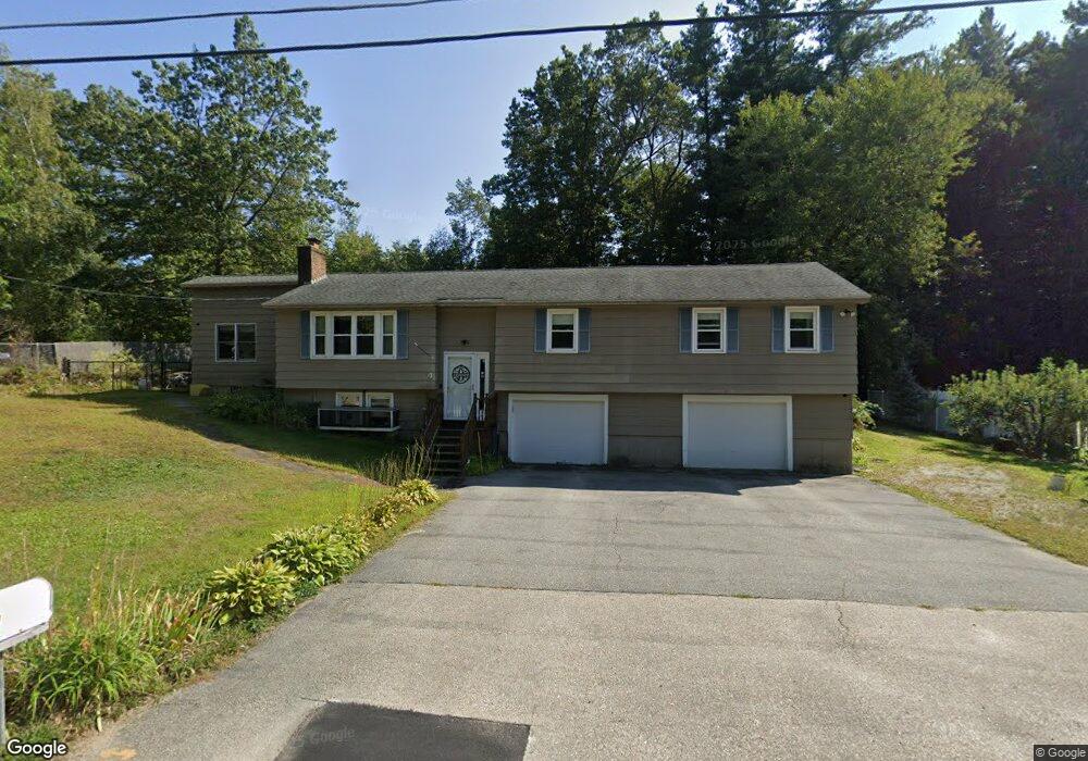 4 Forsythia Ln, MerriMacK, NH 03054 - photo 1