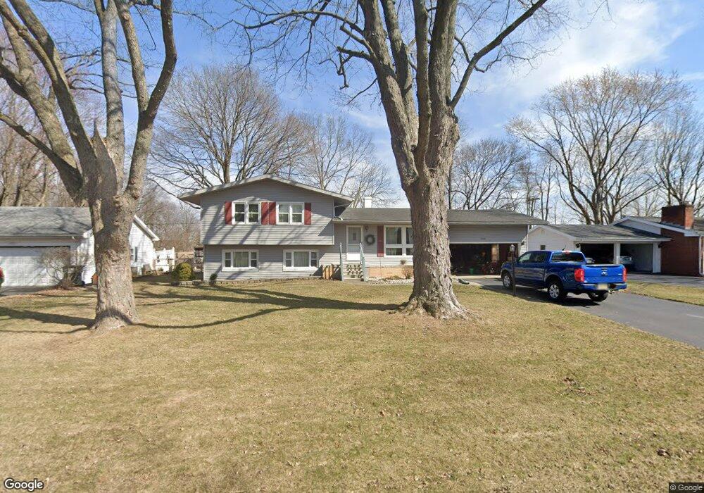 2009 Eastview Dr, Findlay, OH 45840 - photo 1