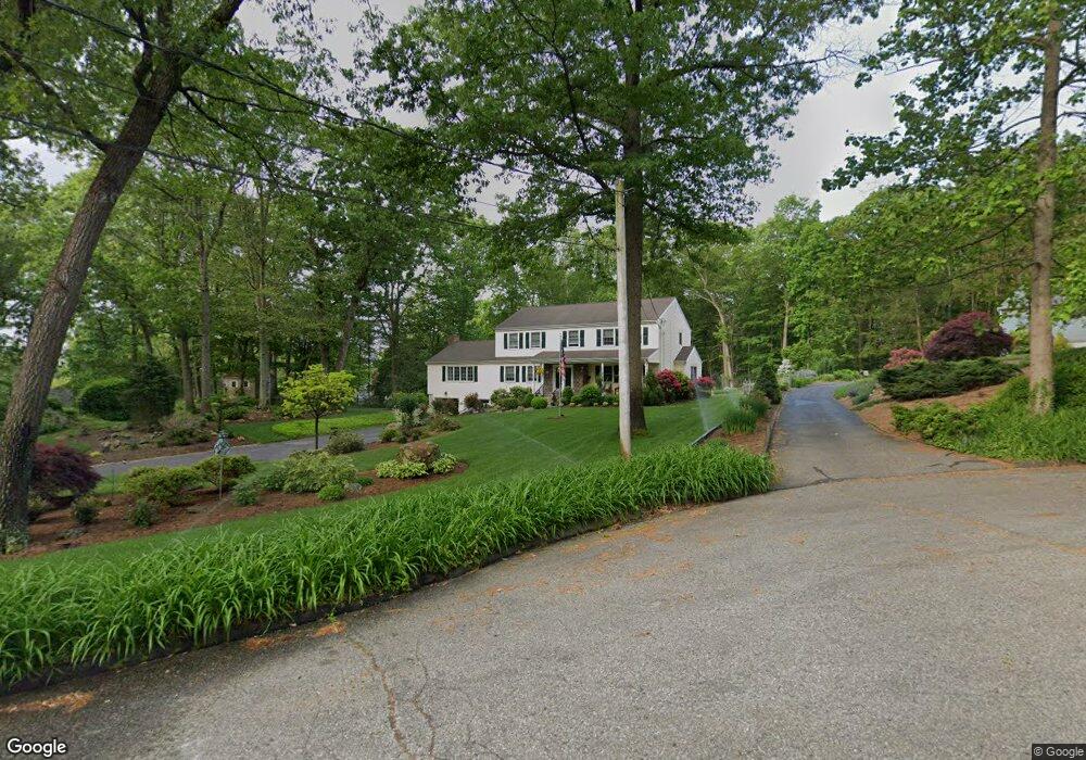 15 Beech Tree Cir, Trumbull, CT 06611 - photo 1