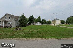 290 E Lewis St, Niantic, IL 62551