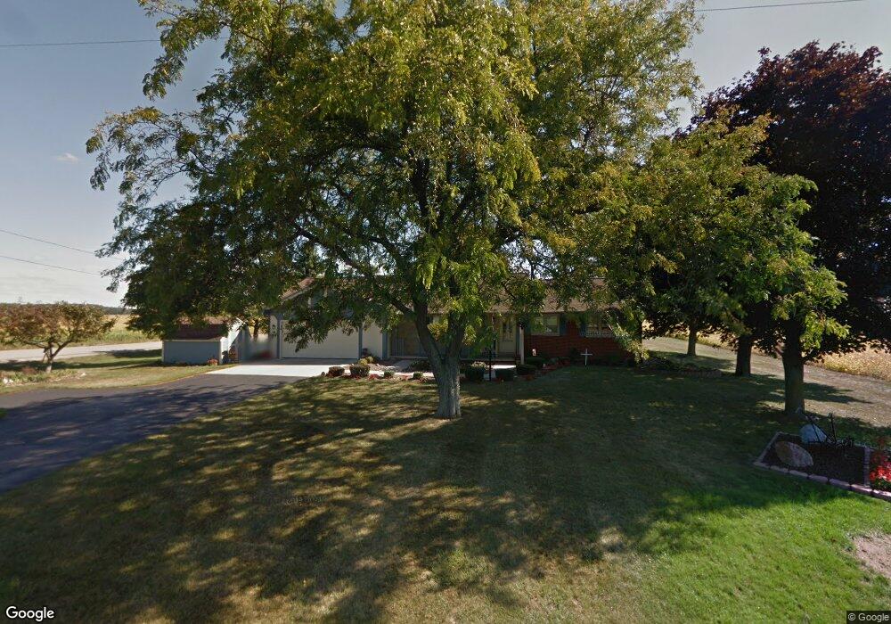 5025 Frank Rd, Frankenmuth, MI 48734 - photo 1