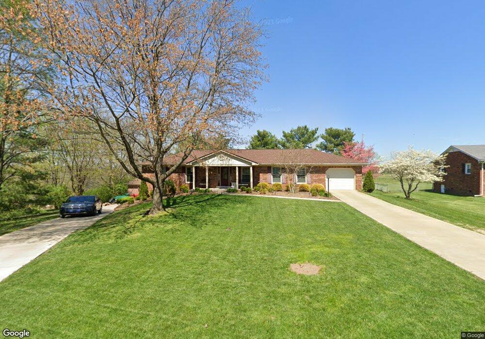 300 Farmbrook Cir, Frankfort, KY 40601 - photo 1