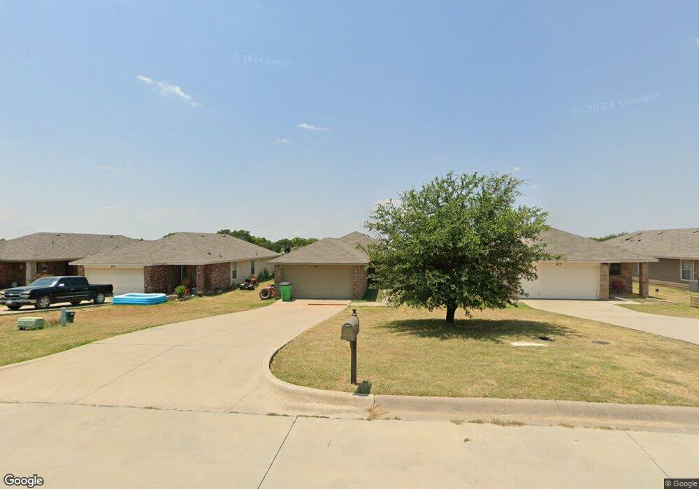 411 Glenwood St, Gainesville, TX 76240 - photo 1