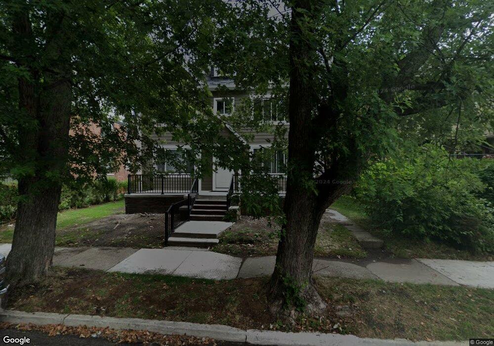 982 Nottingham Rd unit 1, Grosse Pointe Park, MI 48230 - photo 1