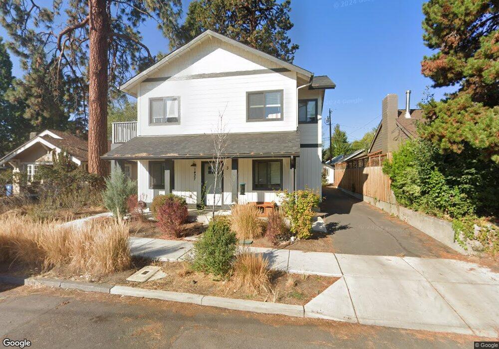 1427 NW 4th St unit 2, Bend, OR 97701 - photo 1