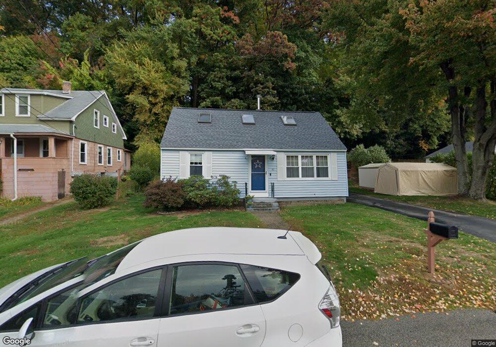 61 Cottage Rd, Manchester, NH 03103 - photo 1