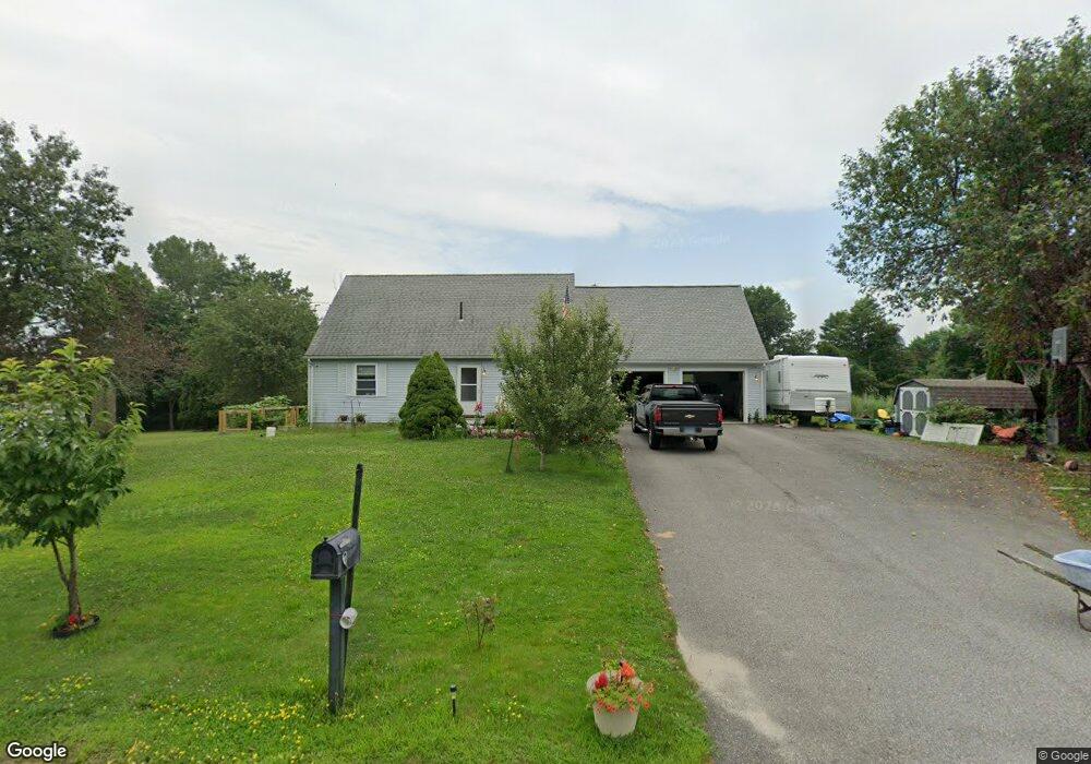 8 Charlotte Dr, Plainfield, CT 06374 - photo 1