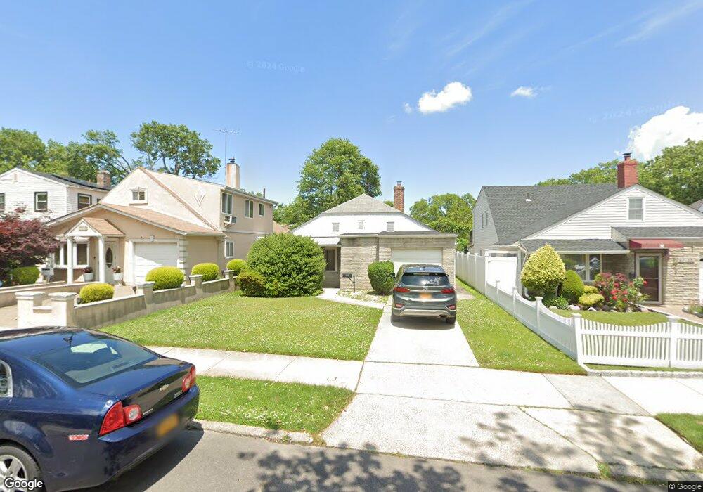 157-07 Francis Lewis Blvd, Flushing, NY 11357 - photo 1