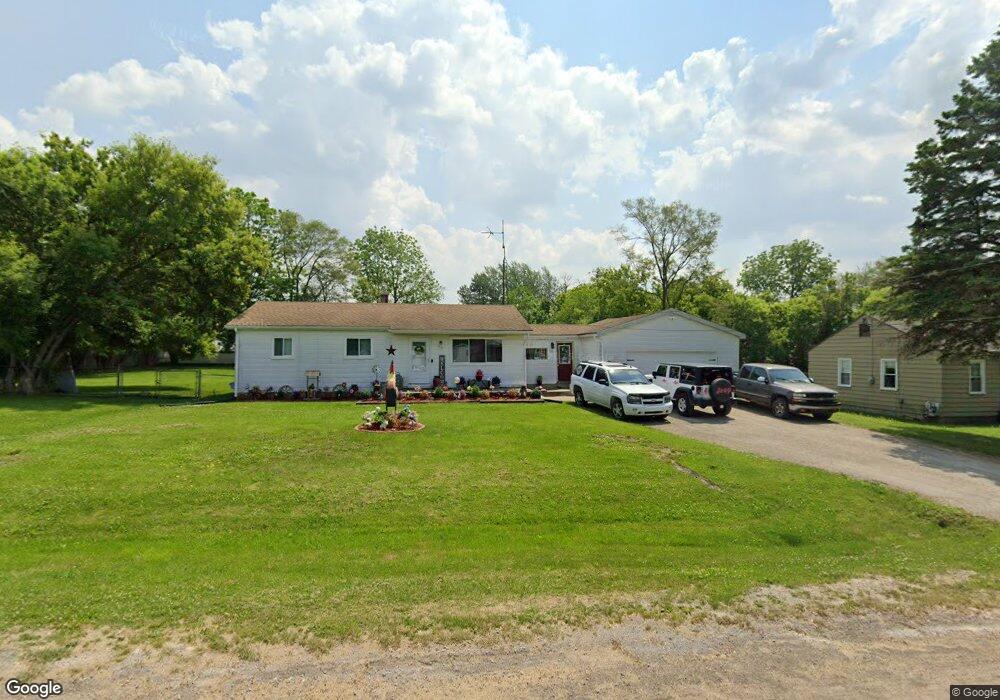 1537 Pound Dr, Flint, MI 48532 - photo 1