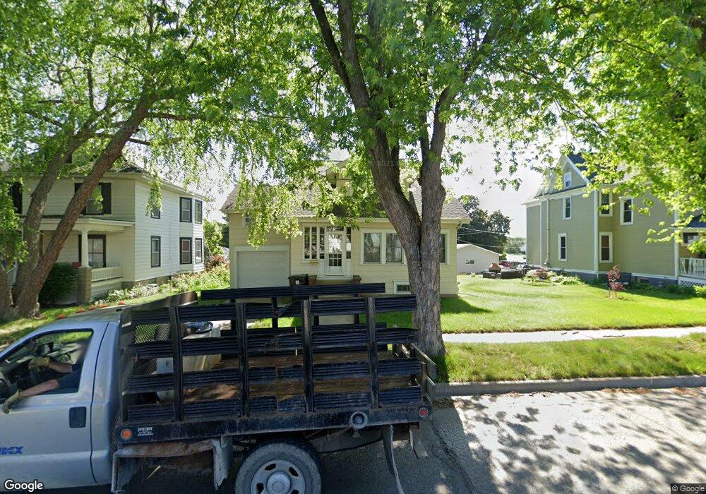 1120 Main St, Cedar Falls, IA 50613 - photo 1