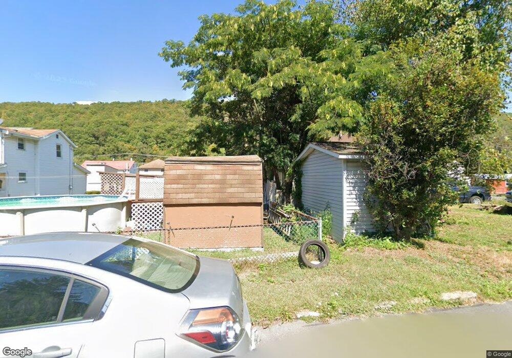 912 Tharp St, Coal Township, PA 17866 - photo 1