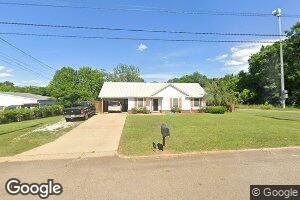 114 Hunt St, Pontotoc, MI 38863