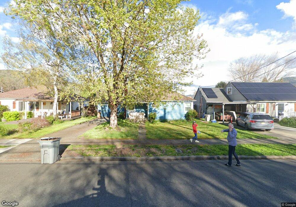 425 NE Flint St, Grants Pass, OR 97526 - photo 1