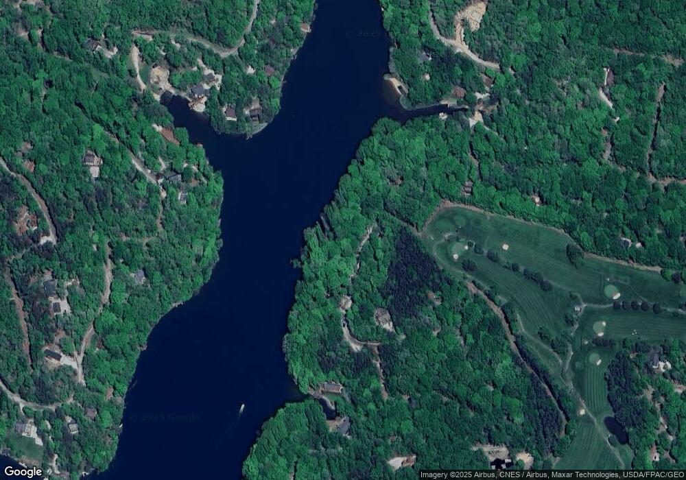 640 Natchez Ln, Hide A Way Hills, OH 43107 - photo 1