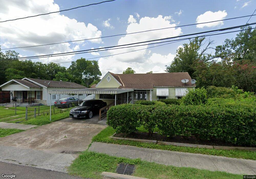 819 Neyland St, Houston, TX 77022 - photo 1